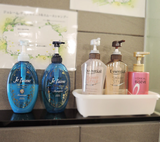 京都膠囊旅館「Capsule Resort Kyoto Square」提供知名品牌的沐浴乳、洗髮乳