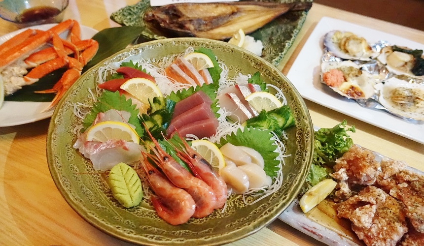 居酒屋近鐵奈良站前知床漁場的知床漁場 特選7種生魚片(知床漁場のお造り盛り合わせ 7点以上盛り「羅臼」)
