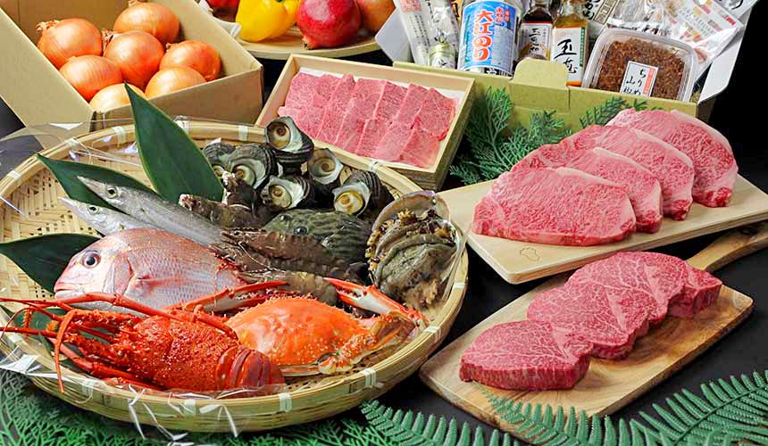洲本市盛產許多海鮮,赤海膽與鮑魚都很頂級