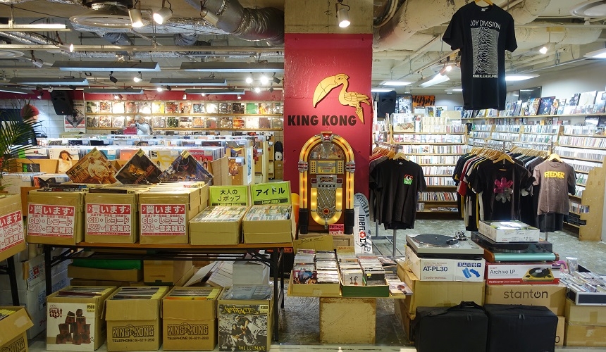 關西大阪自由行推薦行程:大阪美國村「BIG STEP」必逛店家黑膠唱片專賣店「KING KONG」