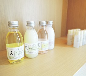 房內梳洗用品