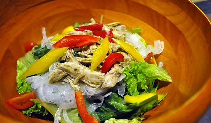 道頓堀居酒屋美食酒吧「大阪牙買加」的5份限定!Jerk Chicken沙拉(5食限定!ジャークチキンサラダ)