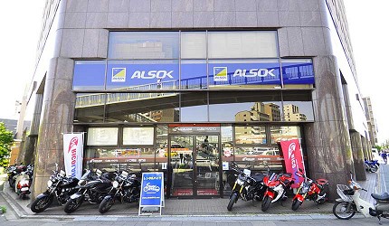 買安全帽就來這!西日本機車配件「RICOLAND CuBe 京都店」店門口