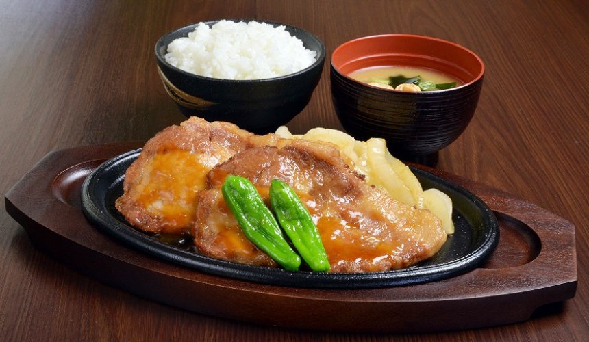 大阪岸和田南下服務區(岸和田SA下り)的「大和豬生薑燒」